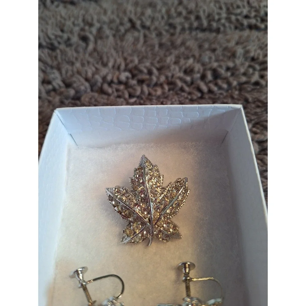 Vintage Keyes Rhinestone Brooch And Earrings Leaf Shape Silver Tone Srew Back...